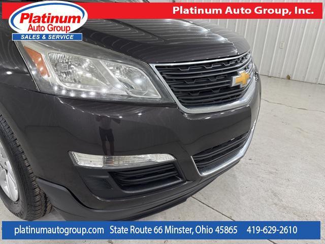 Photo of 2016 Tungsten Metallic Chevrolet Traverse
