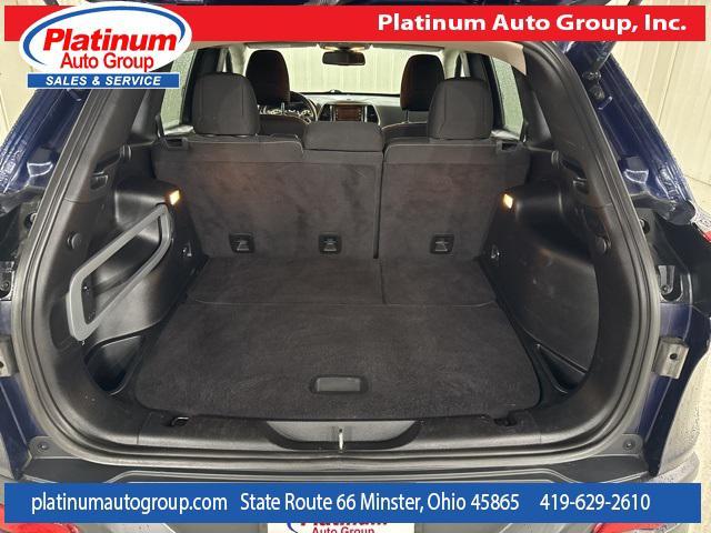 Photo of 2015 True Blue Pearlcoat Jeep Cherokee