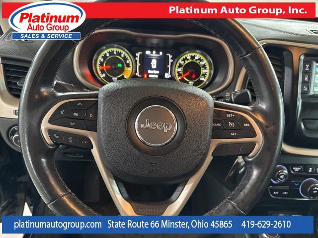 Photo of 2015 True Blue Pearlcoat Jeep Cherokee