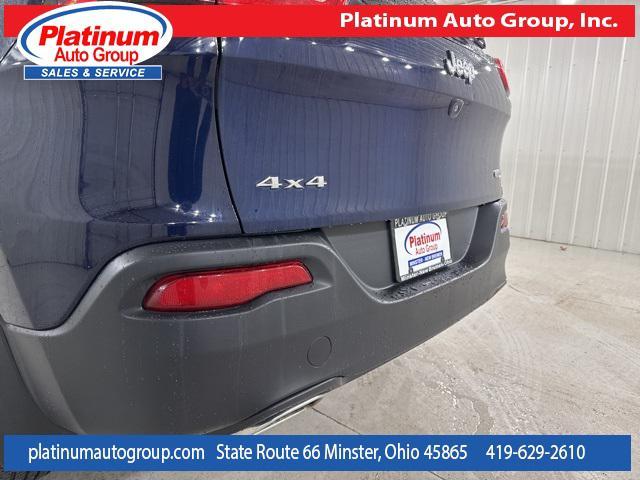 Photo of 2015 True Blue Pearlcoat Jeep Cherokee