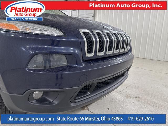Photo of 2015 True Blue Pearlcoat Jeep Cherokee