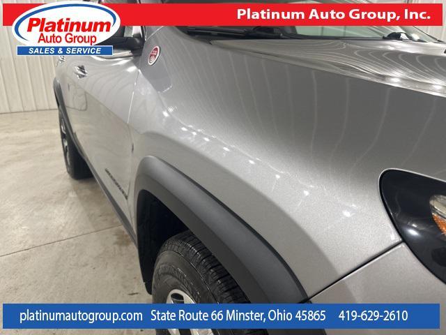 Photo of 2015 Billet Silver Metallic Clearcoat Jeep Cherokee