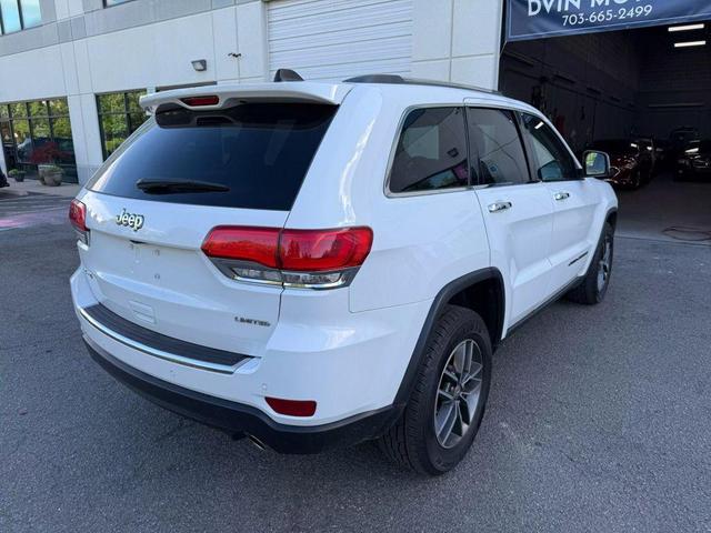 Photo of 2018 Bright White Clearcoat Jeep Grand Cherokee