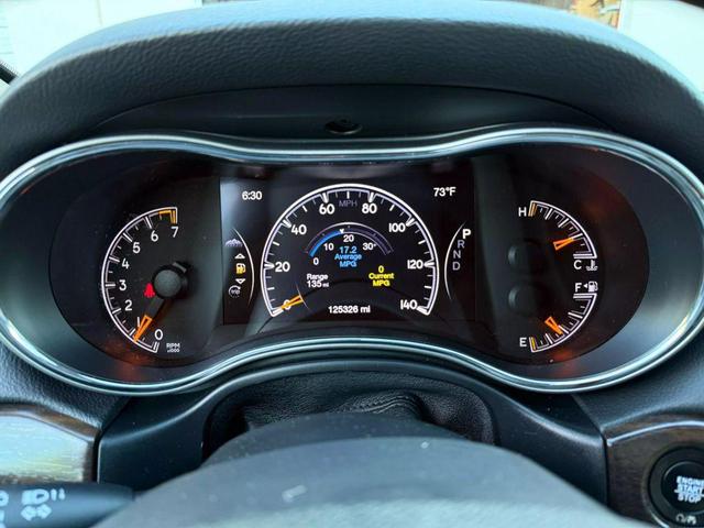 Photo of 2018 Bright White Clearcoat Jeep Grand Cherokee