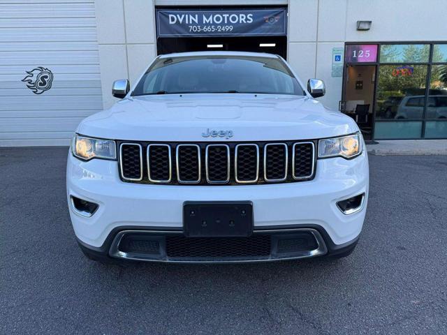 Photo of 2018 Bright White Clearcoat Jeep Grand Cherokee