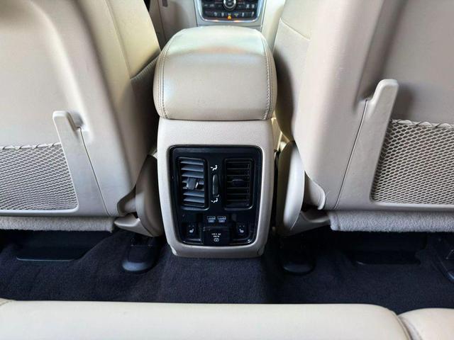 Photo of 2018 Bright White Clearcoat Jeep Grand Cherokee
