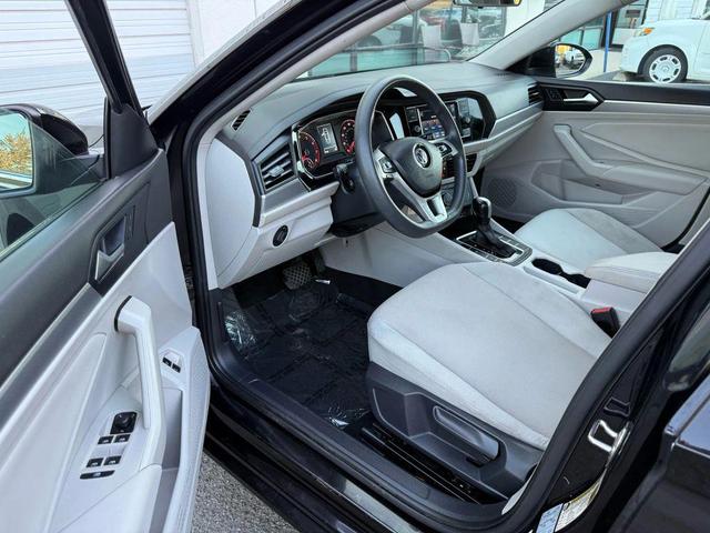 Photo of 2020 Black Volkswagen Jetta