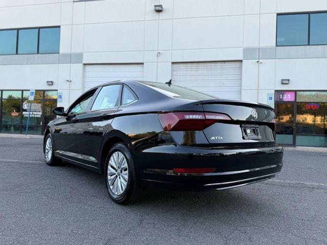 Photo of 2020 Black Volkswagen Jetta