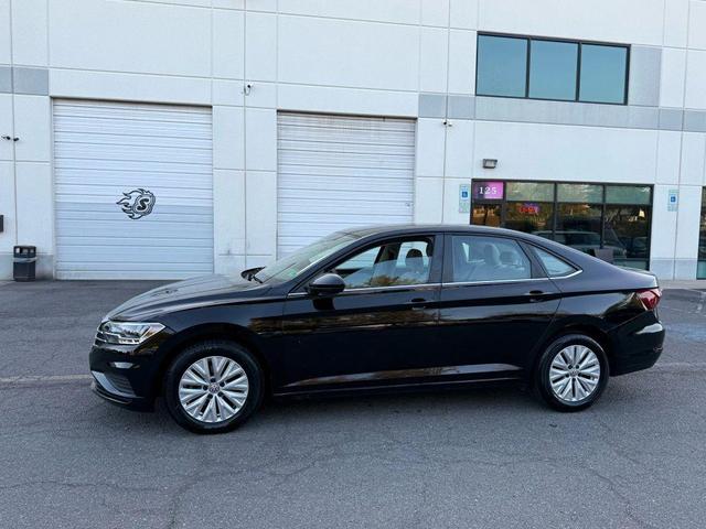 Photo of 2020 Black Volkswagen Jetta