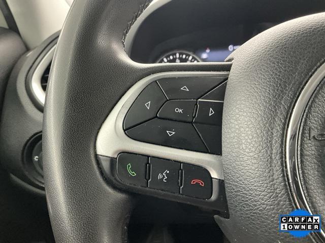 Photo of 2021 Alpine White Clearcoat Jeep Renegade