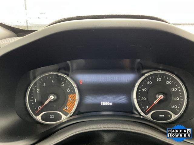 Photo of 2021 Alpine White Clearcoat Jeep Renegade