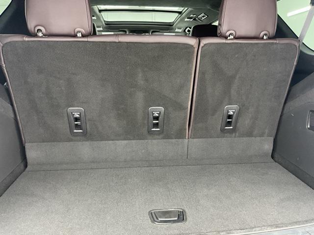 Photo of 2023 Crystal White Tricoat Cadillac Escalade