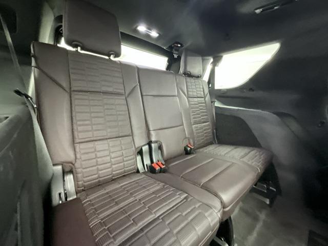 Photo of 2023 Crystal White Tricoat Cadillac Escalade