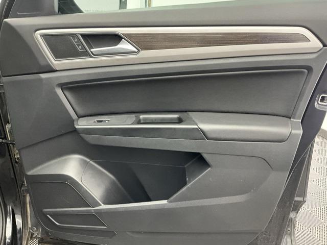 Photo of 2019 Deep Black Volkswagen Atlas