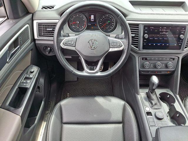Photo of 2021 Deep Black Pearl Effect Volkswagen Atlas