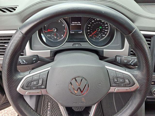 Photo of 2021 Deep Black Pearl Effect Volkswagen Atlas