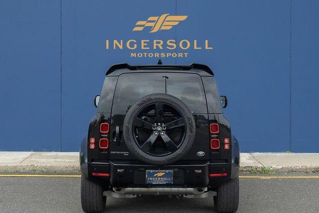 Photo of 2021 Santorini Black Land Rover Defender