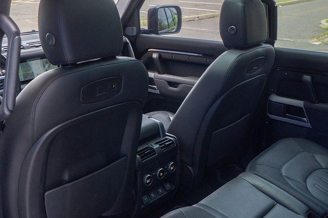 Photo of 2021 Santorini Black Land Rover Defender