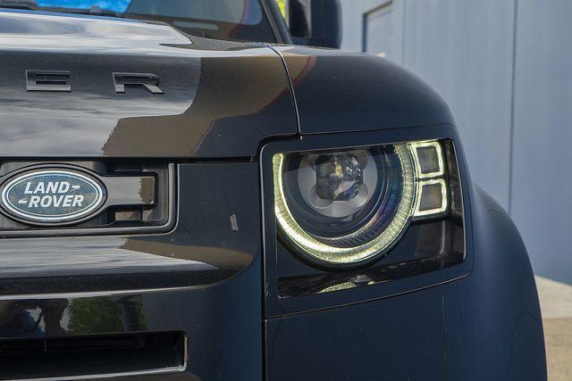Photo of 2021 Santorini Black Land Rover Defender