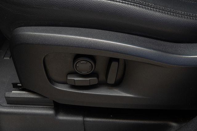 Photo of 2021 Santorini Black Land Rover Defender