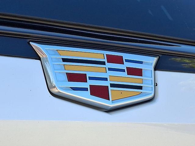 Photo of 2022 Crystal White Tri-Coat Cadillac Escalade