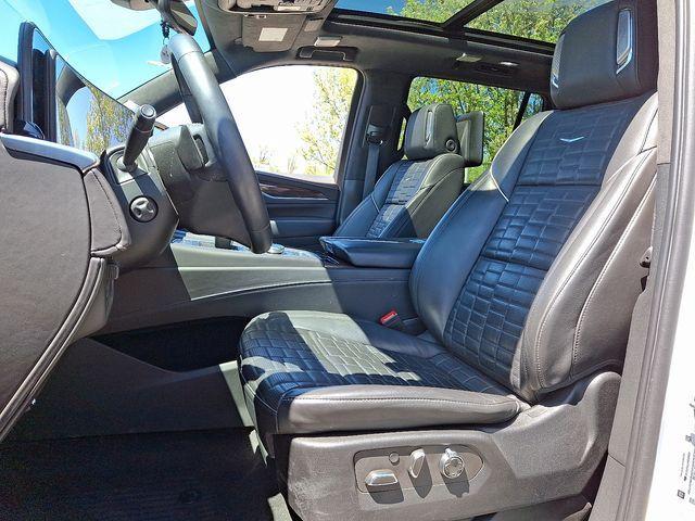 Photo of 2022 Crystal White Tri-Coat Cadillac Escalade