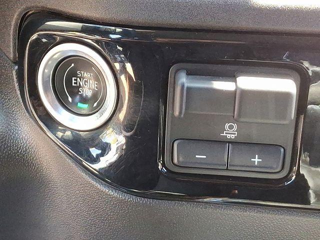 Photo of 2024 Onyx Black GMC Sierra 1500