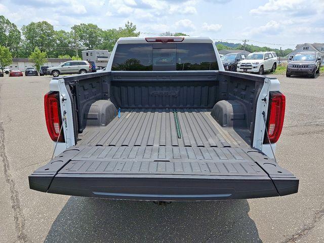 Photo of 2022 Summit White GMC Sierra 1500