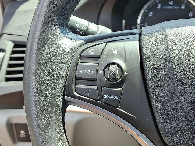 Photo of 2014 Silver Moon Acura MDX