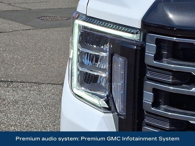 Photo of 2022 Summit White GMC Sierra 2500