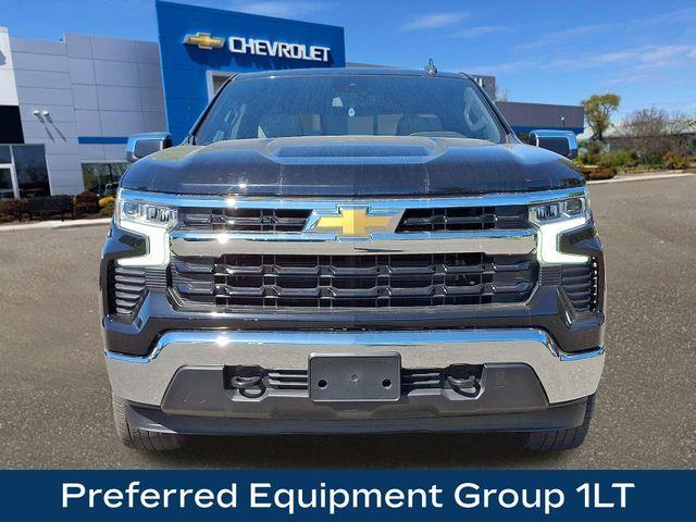 Photo of 2022 Black Chevrolet Silverado 1500