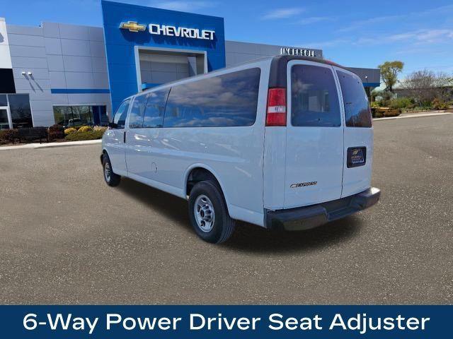 Photo of 2023 Summit White GMC Savana 3500