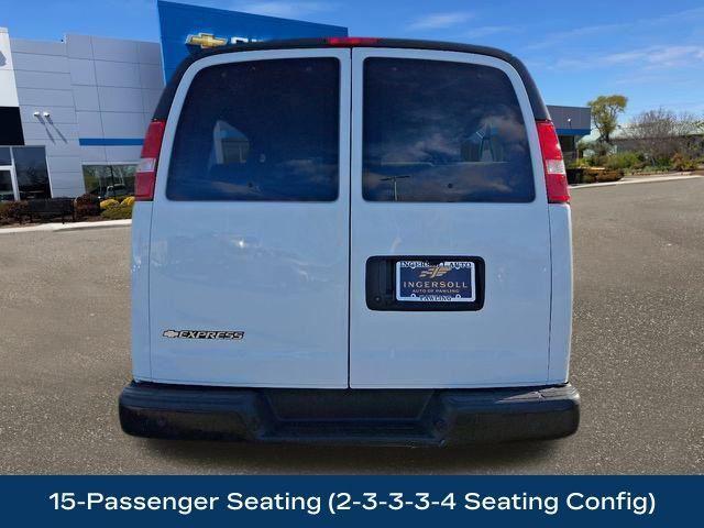 Photo of 2023 Summit White GMC Savana 3500