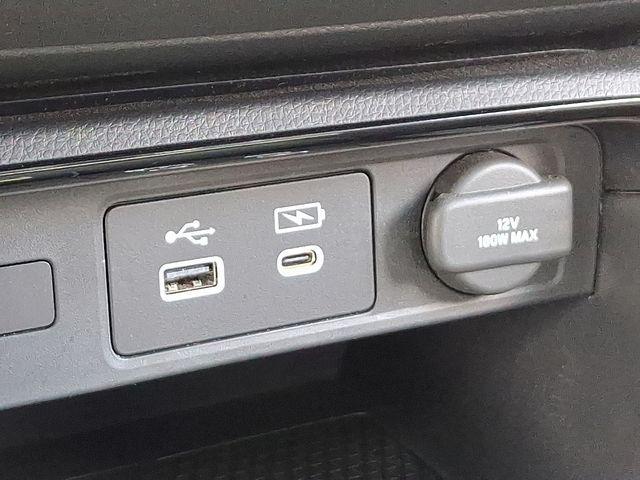 Photo of 2024 Platinum White Pearl Honda CR-V Hybrid