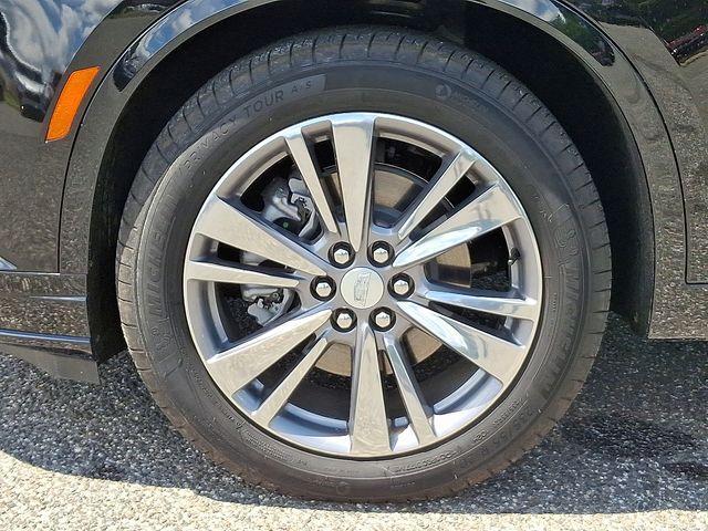 Photo of 2025 Stellar Black Metallic Cadillac XT6