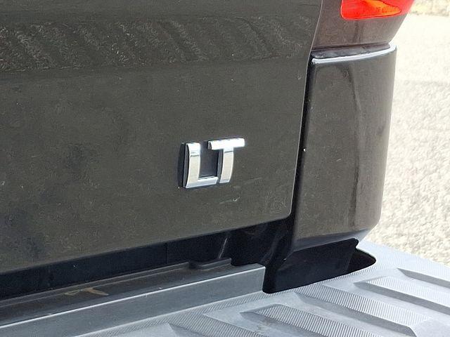 Photo of 2018 Black Chevrolet Silverado 1500