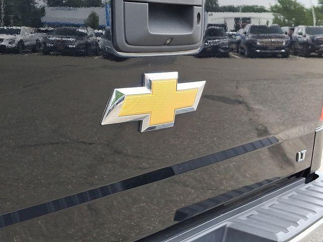Photo of 2018 Black Chevrolet Silverado 1500