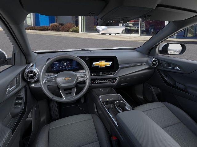 Photo of 2025 Summit White Chevrolet Equinox