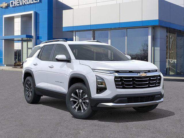 Photo of 2025 Summit White Chevrolet Equinox