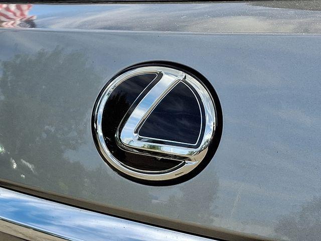 Photo of 2017 Atomic Silver Lexus RX 350