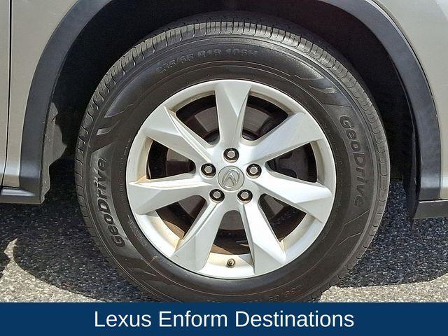 Photo of 2017 Atomic Silver Lexus RX 350
