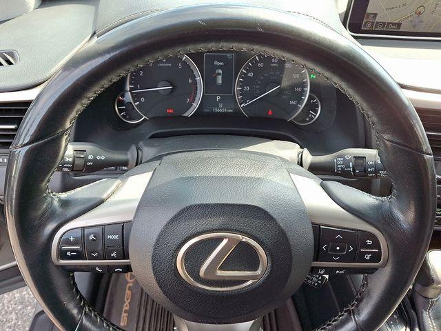 Photo of 2017 Atomic Silver Lexus RX 350