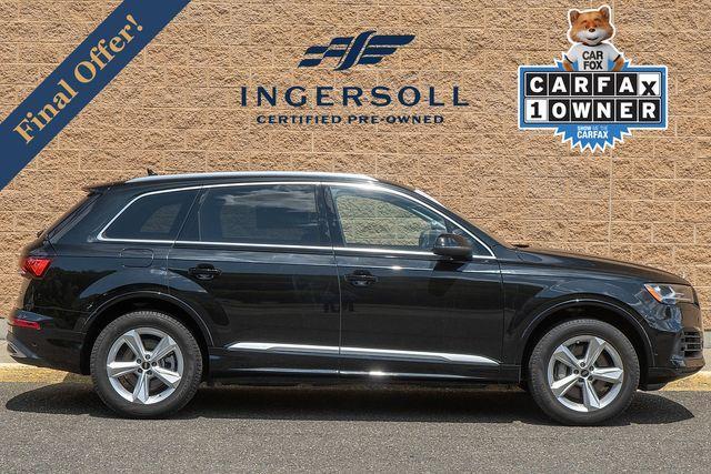 Photo of 2023 Mythos Black Metallic Audi Q7