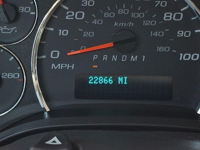 Photo of 2022 Summit White GMC Savana 2500
