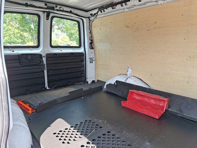 Photo of 2022 Summit White GMC Savana 2500