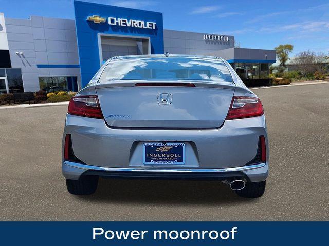 Photo of 2016 Lunar Silver Metallic Honda Accord