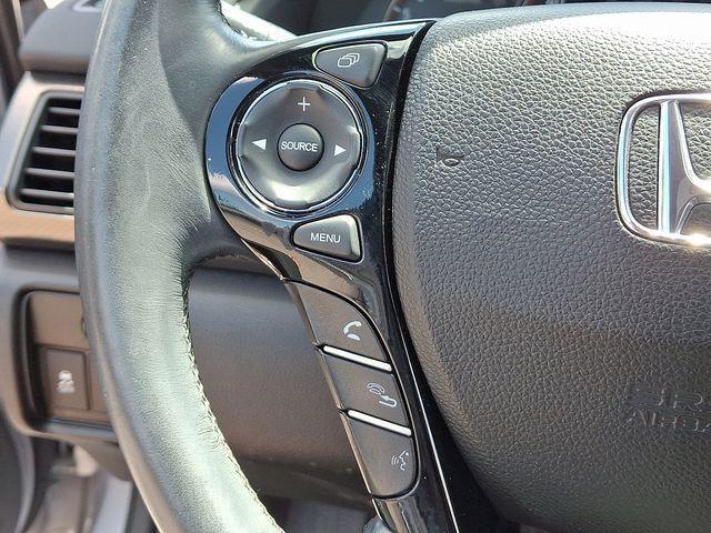Photo of 2016 Lunar Silver Metallic Honda Accord