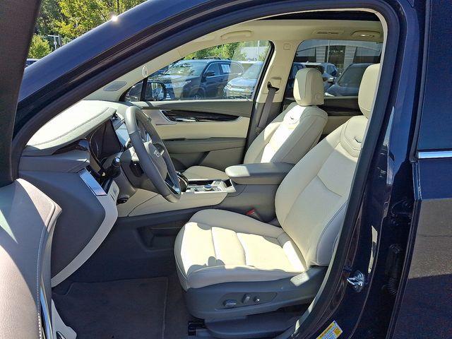 Photo of 2025 Midnight Sky Cadillac XT6