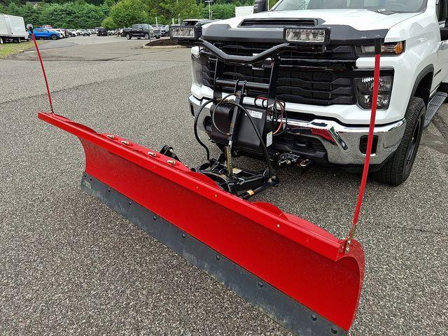 Photo of 2024 Summit White Chevrolet Silverado 2500