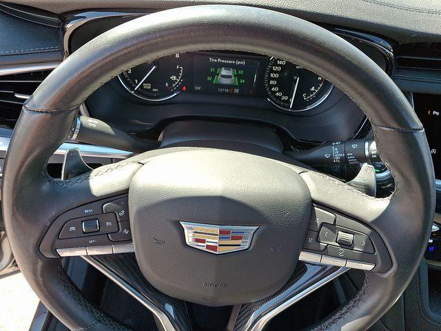 Photo of 2024 Silver Metallic Cadillac XT6